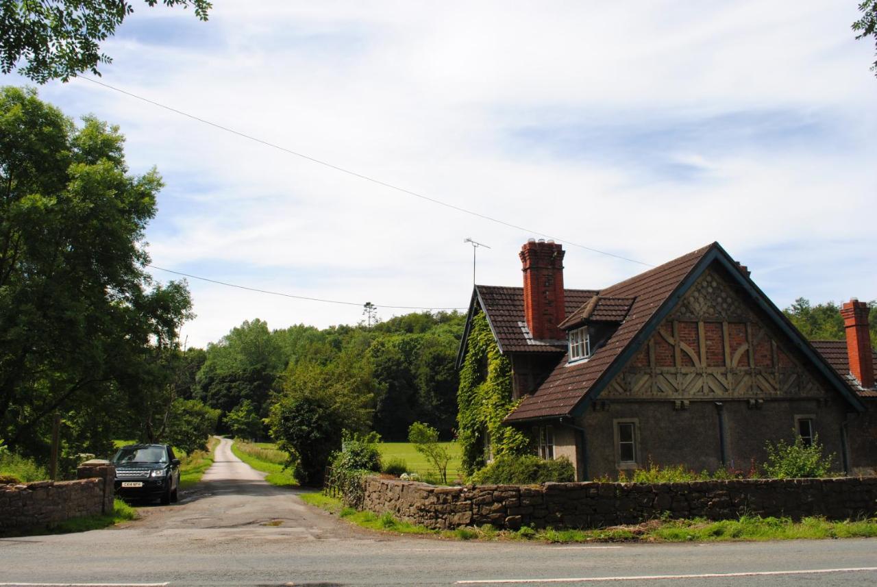 Penbedw Uchaf Estate - Rural Retreats, Tennis Mold Luaran gambar